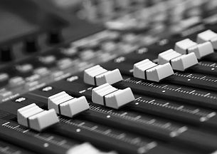 composiciones musicales para medios audiovisuales, anuncios, spot publicitarios, campañas, videos corporativos, cortometrajes, peliculas, largometrajes.