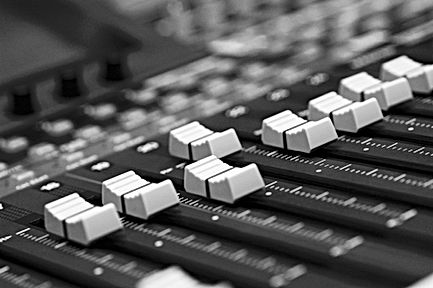 image-disco-sound-and-lighting-hire-hull-east-yorkshire-www.russellprodj.com
