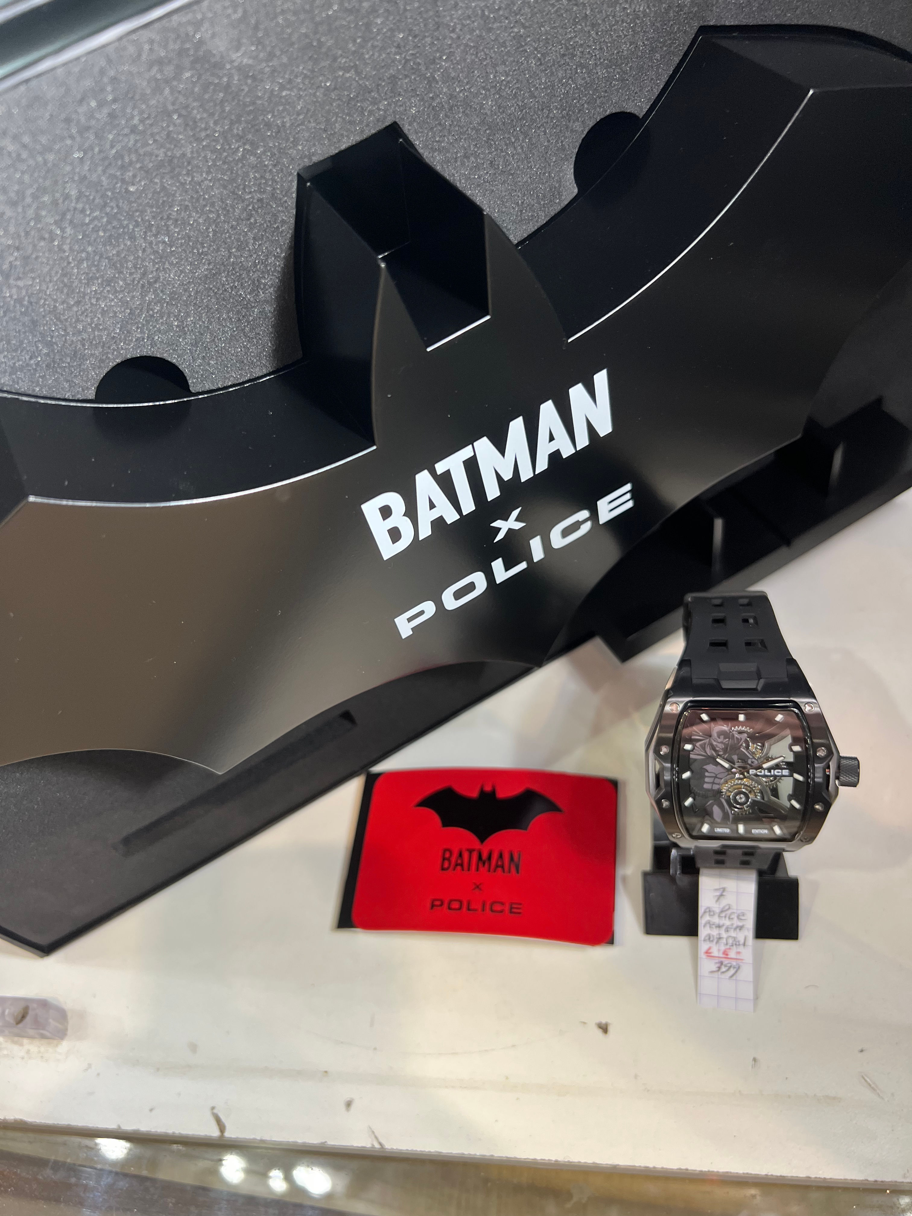 Police n:7/coffret rf:pewgm0075301/LE/399€-15/