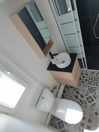 Vue de la salle de bains après travaux