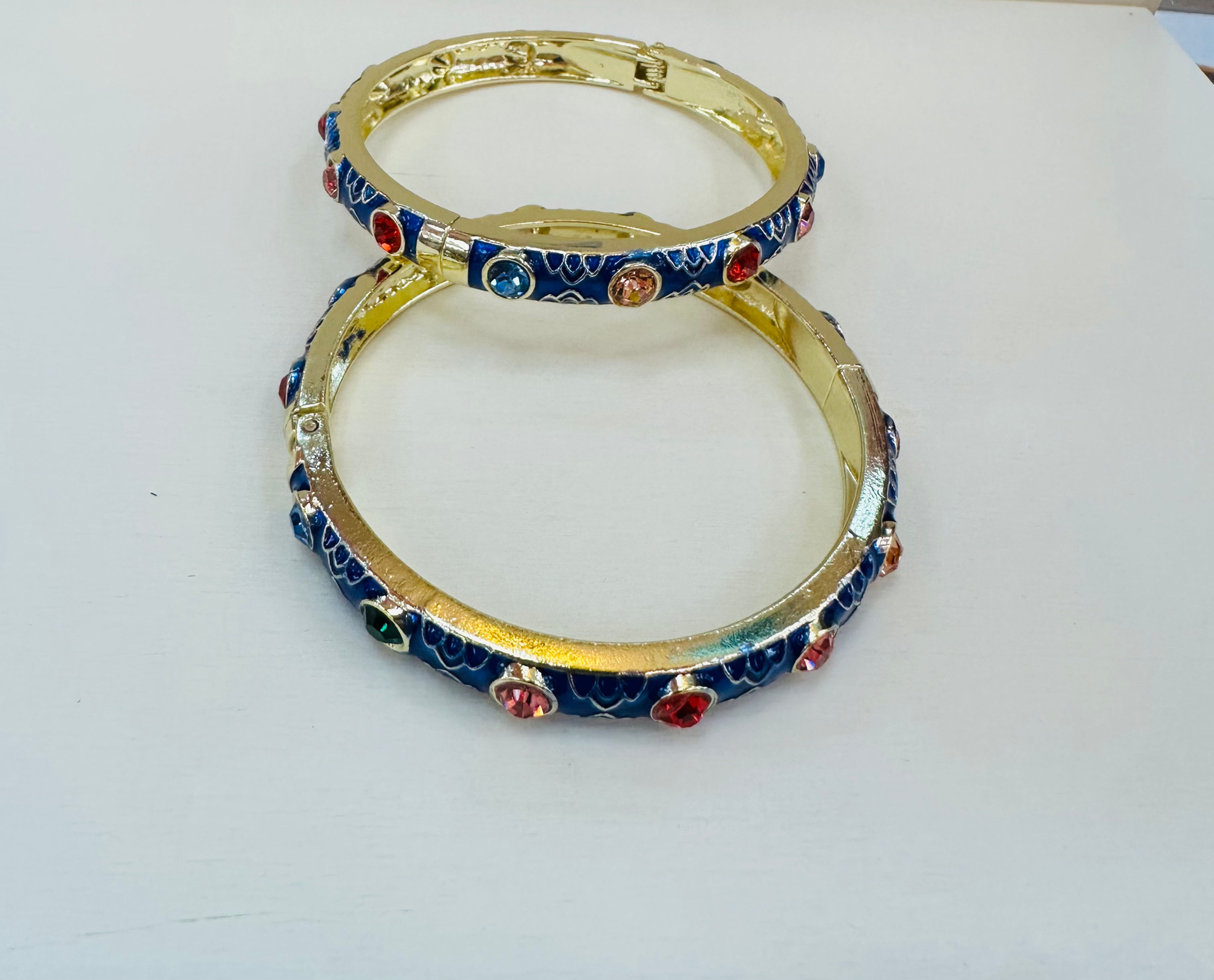 Croisanate Bangle