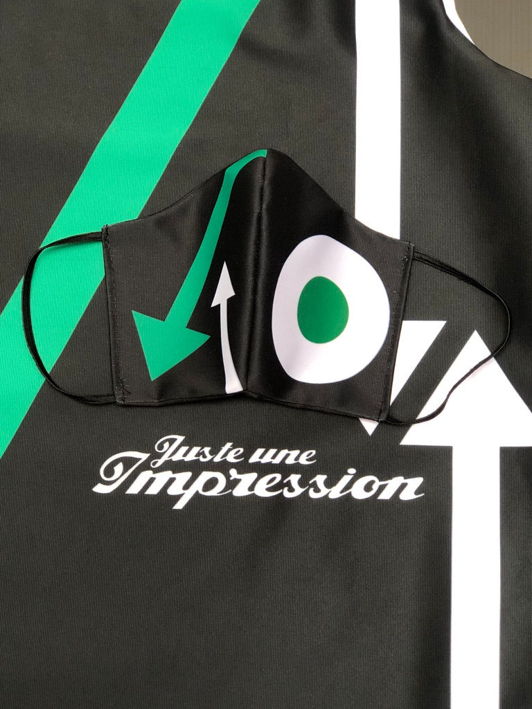 Thumbnail: Masque tissu design graphique /geometric Art/ Cible vert/noir/blanc