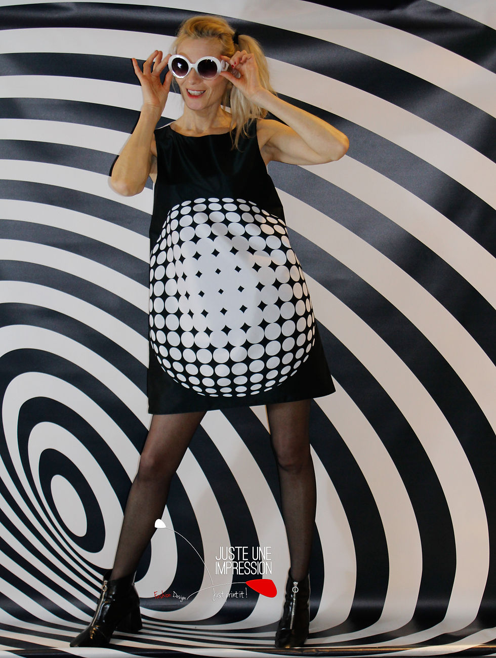 Thumbnail: robe noire inspiration Vasarely / Vasarely inspired dress