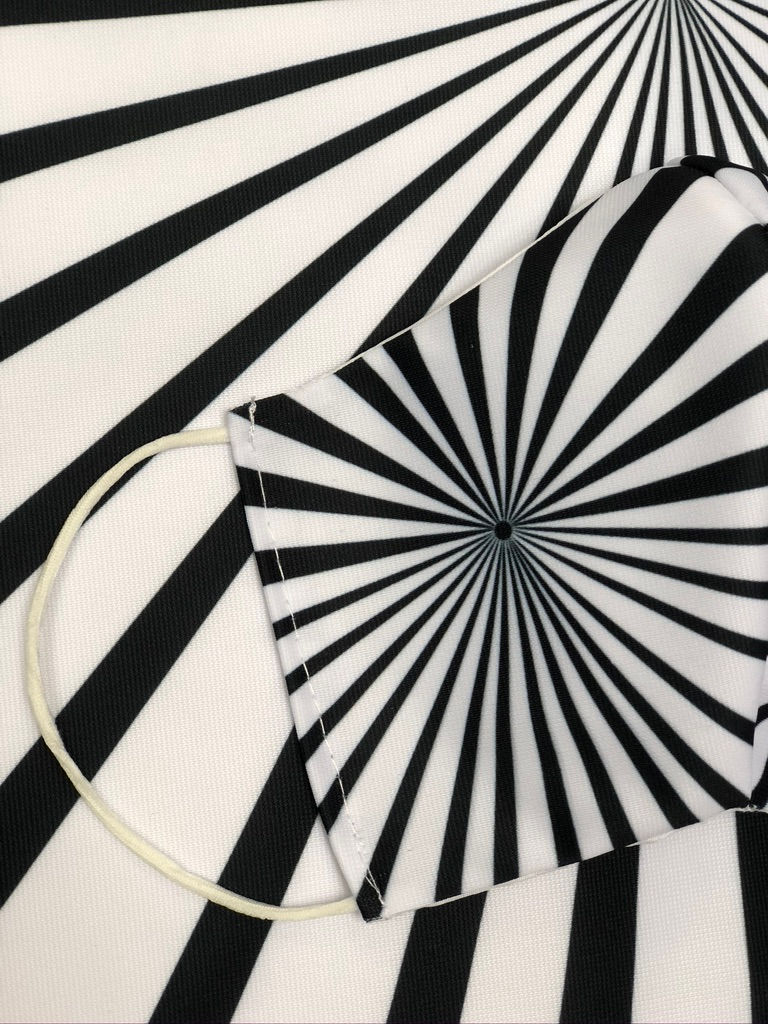 Miniature : Masque tissu design graphique OpArt noir & blanc