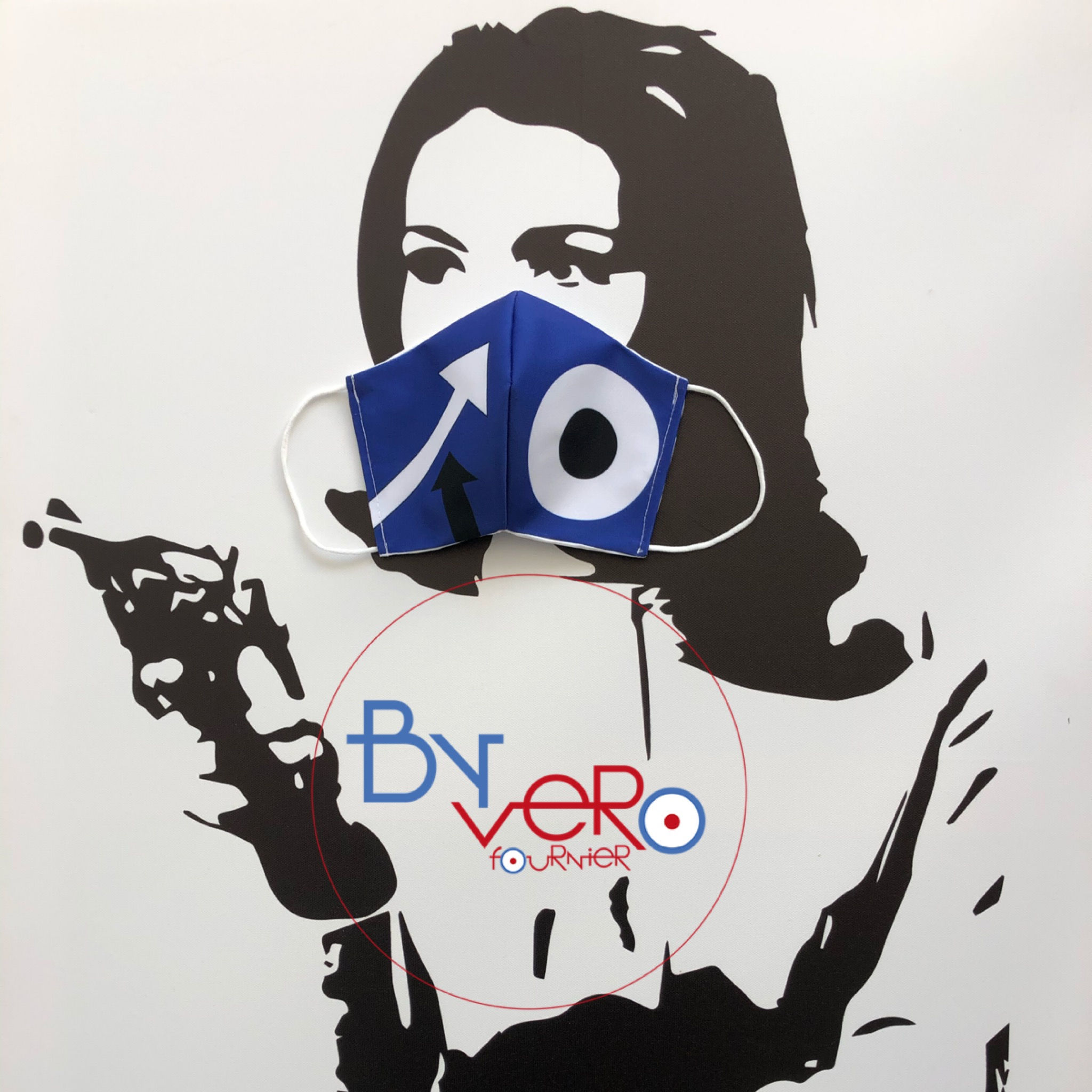 Masque tissu design graphique / Mod Cocarde violet/blanc/noir Flèches