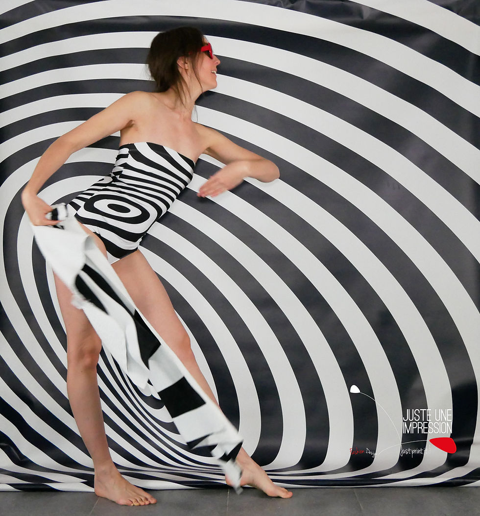 Miniature : maillot de bain rétro bustier black & white / Psychedelic strapless swimsuit