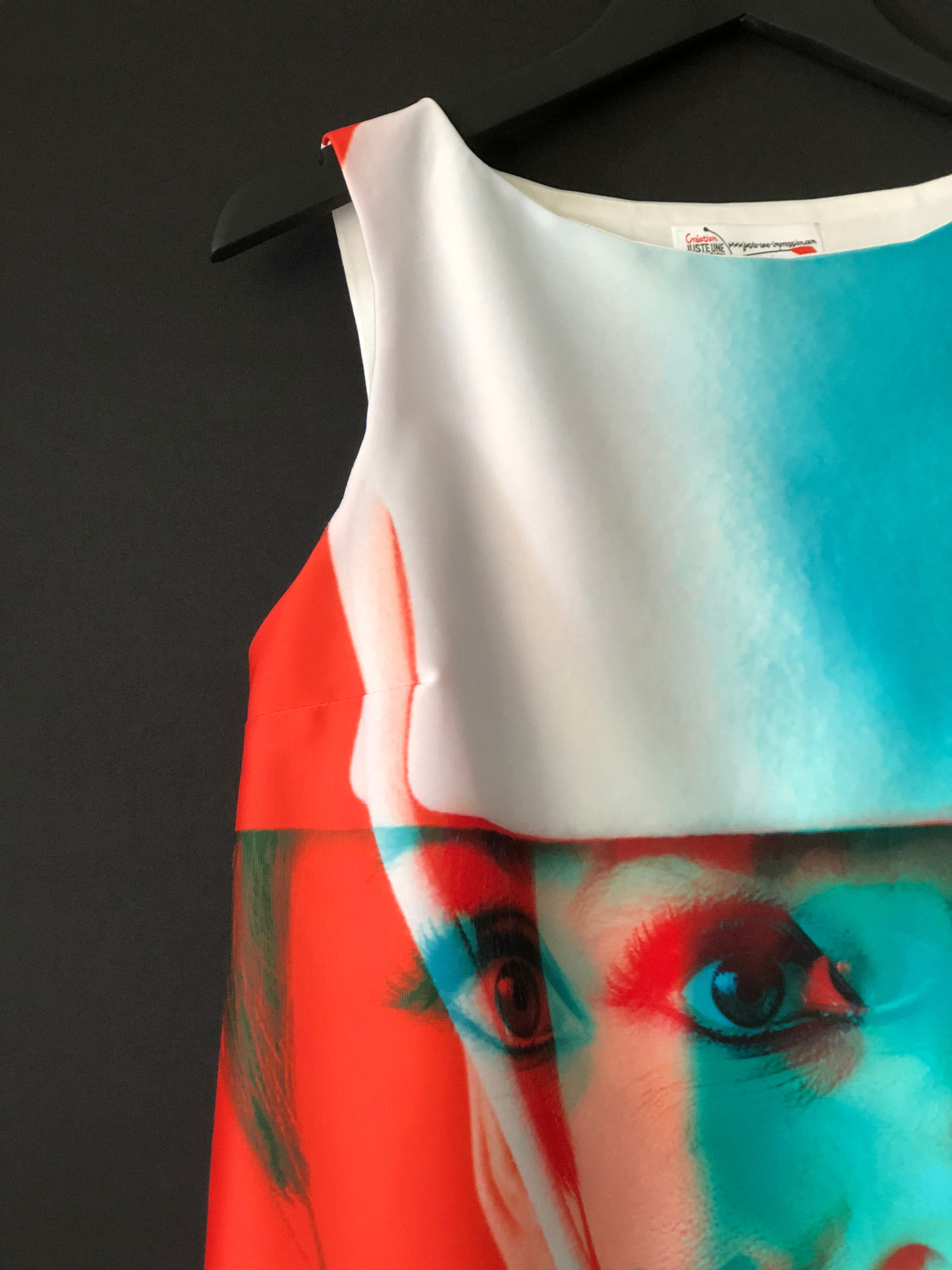 Audrey 3D / Audrey Hepburn in Courreges 3D effect dress