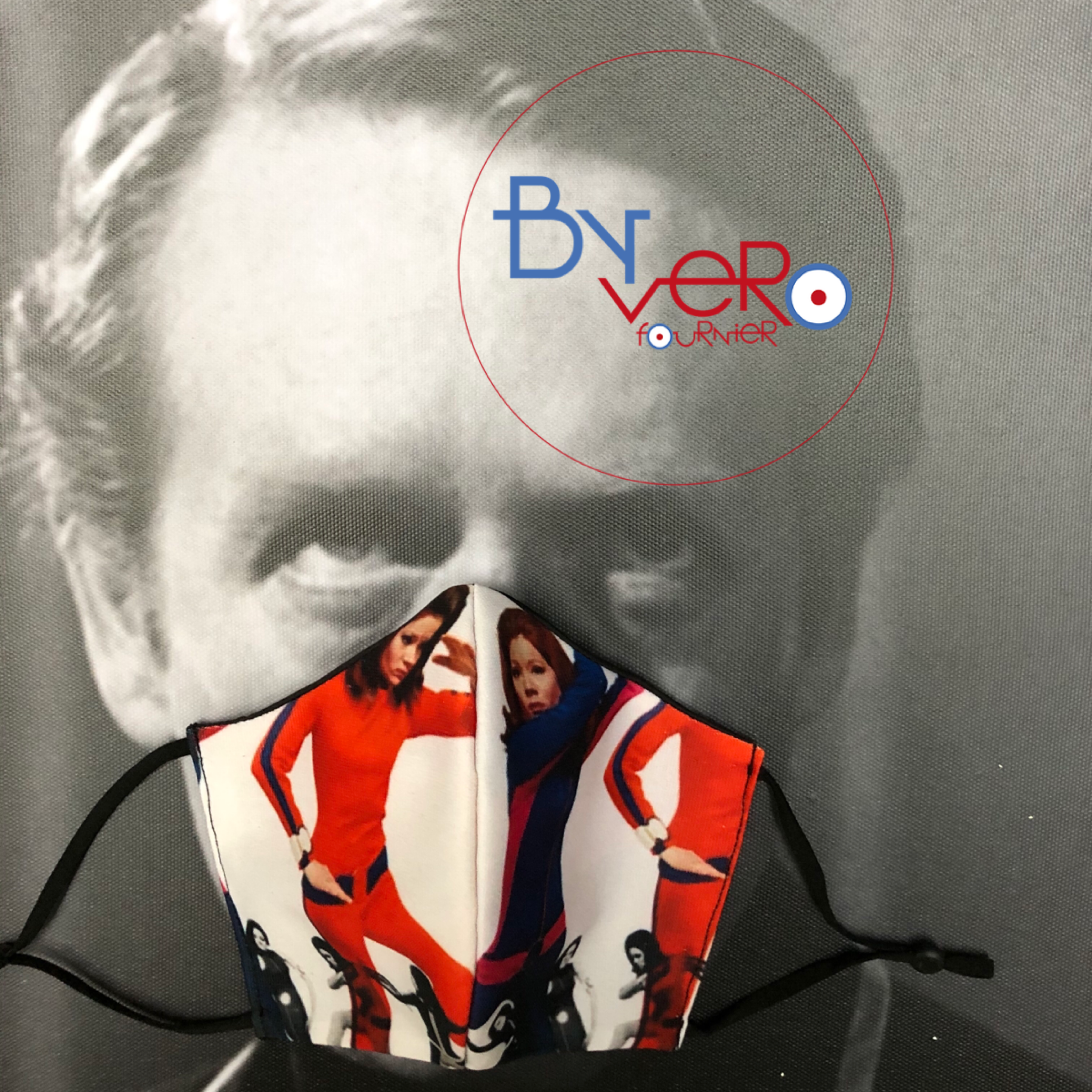 Masque tissu imprimé Diana Rigg / Emma Peel mouvement