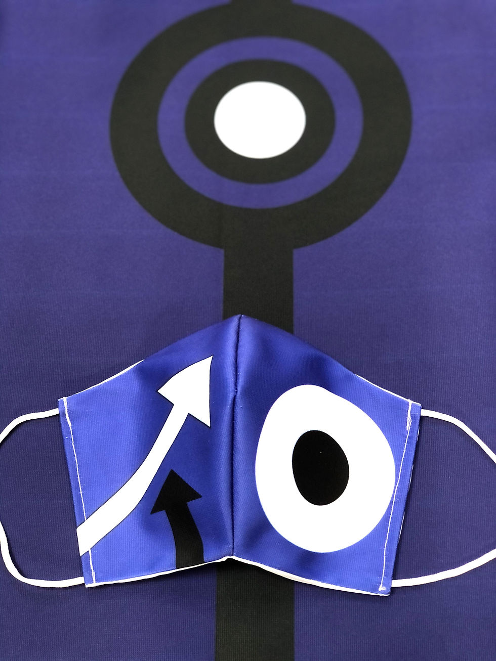 Thumbnail: Masque tissu design graphique / Mod Cocarde violet/blanc/noir Flèches