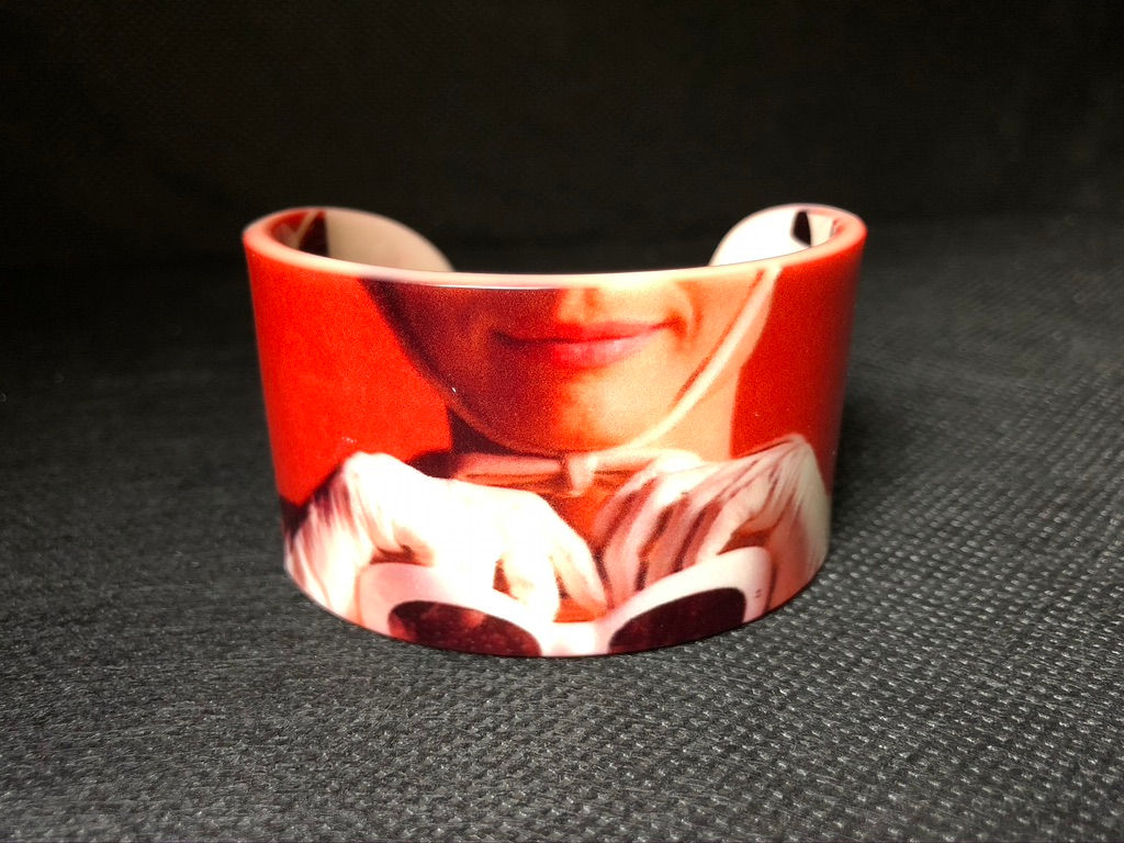 bracelet manchette "Audrey Hepburn" in Courrèges