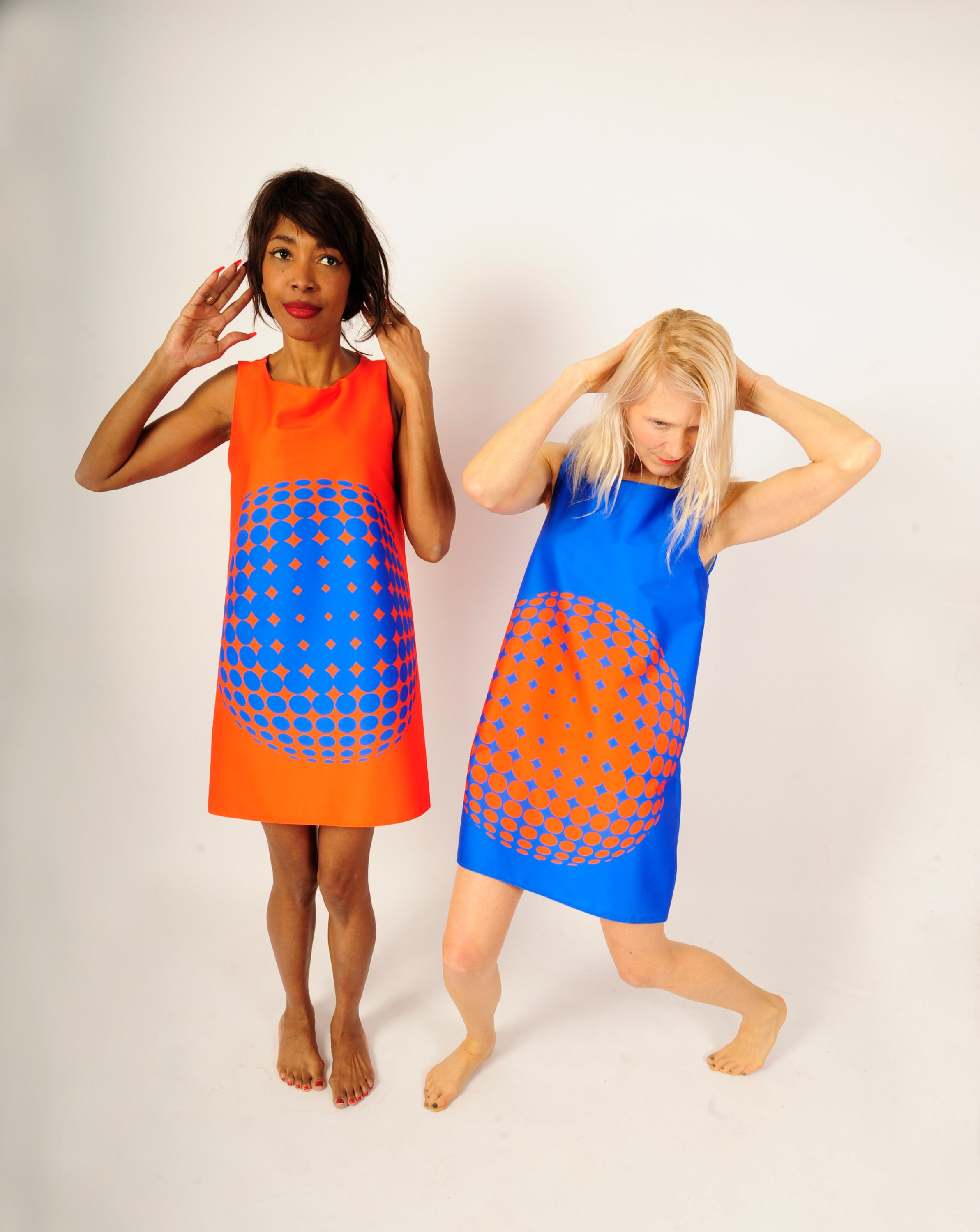 robe Op Art Orange intense/bleu roi