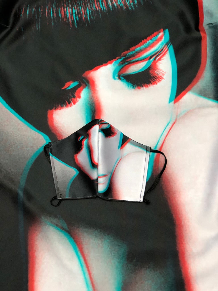 Miniature : Masque unique iconique Peggy Moffitt 3 D effect