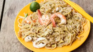 The Ultimate Guide to Hokkien Prawn Mee: A Delicious and Authentic Singaporean Dish