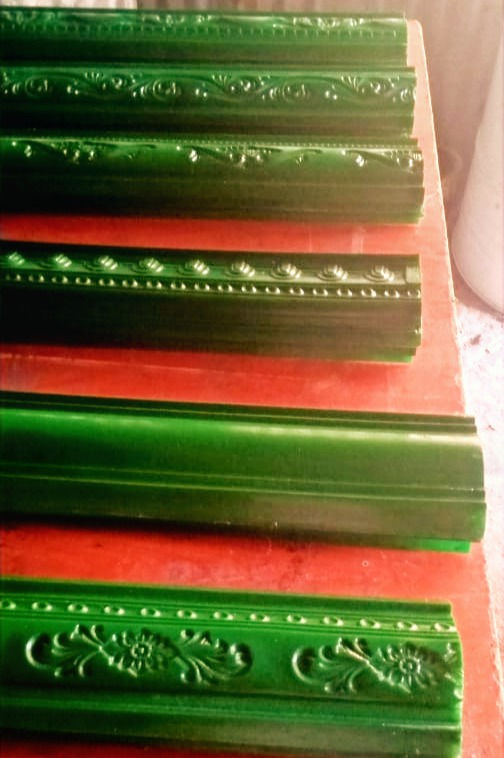 Thumbnail: cornice molds