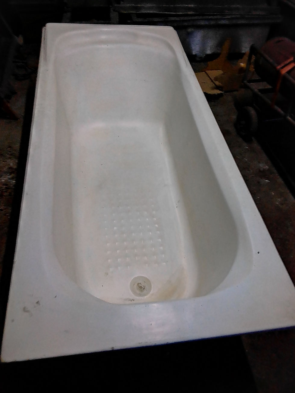 Fibreglass bathtubs(head rest), size: 1800mm x 800mm