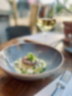 Heerlijk bluezone gerecht van kaassoufflé bij Bobby's Blue