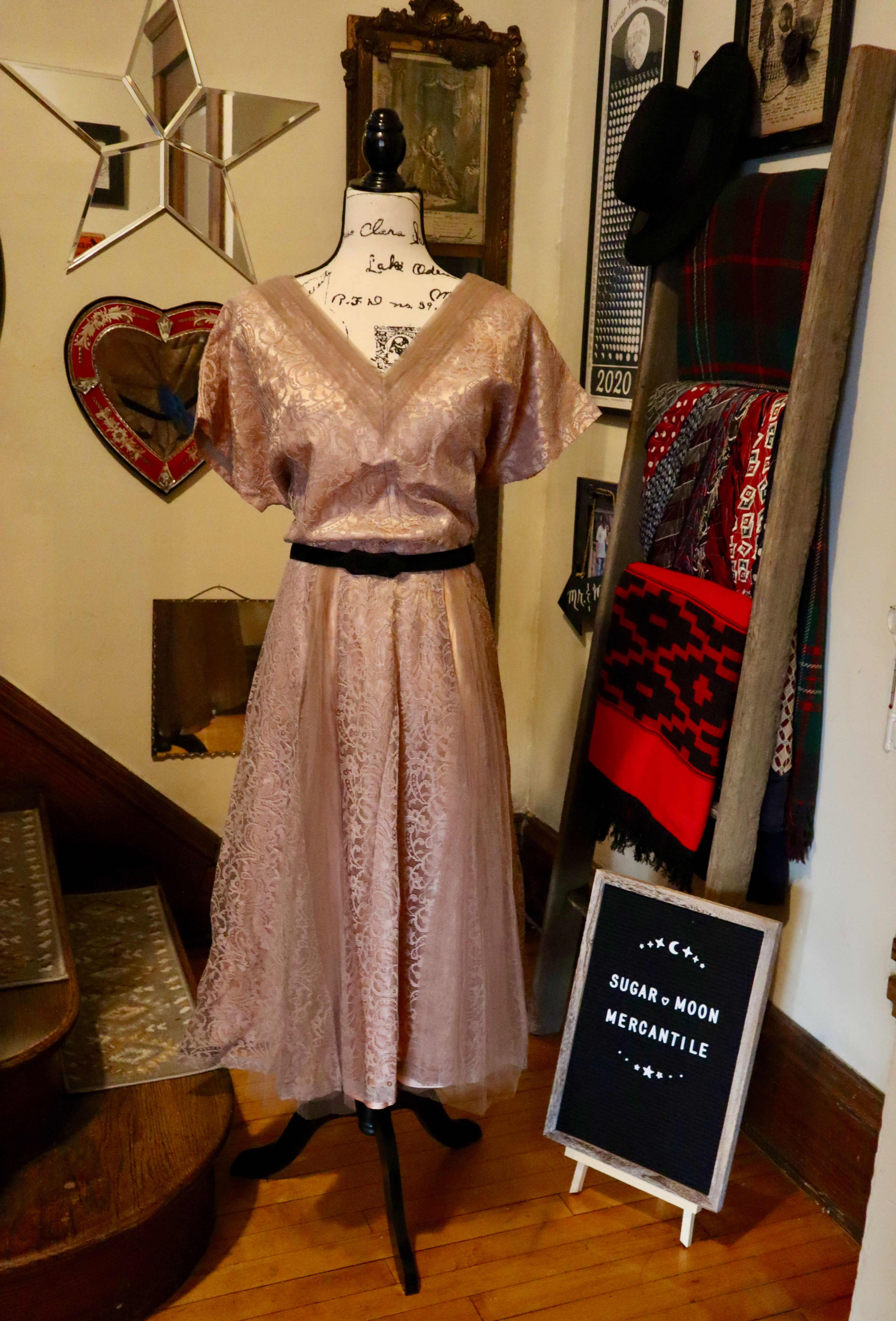 1950s Dusty Rose Lace and Taffeta Party Dress