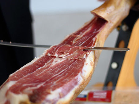 Jamon Serrano - den vanligaste spanska lufttorkade skinkan