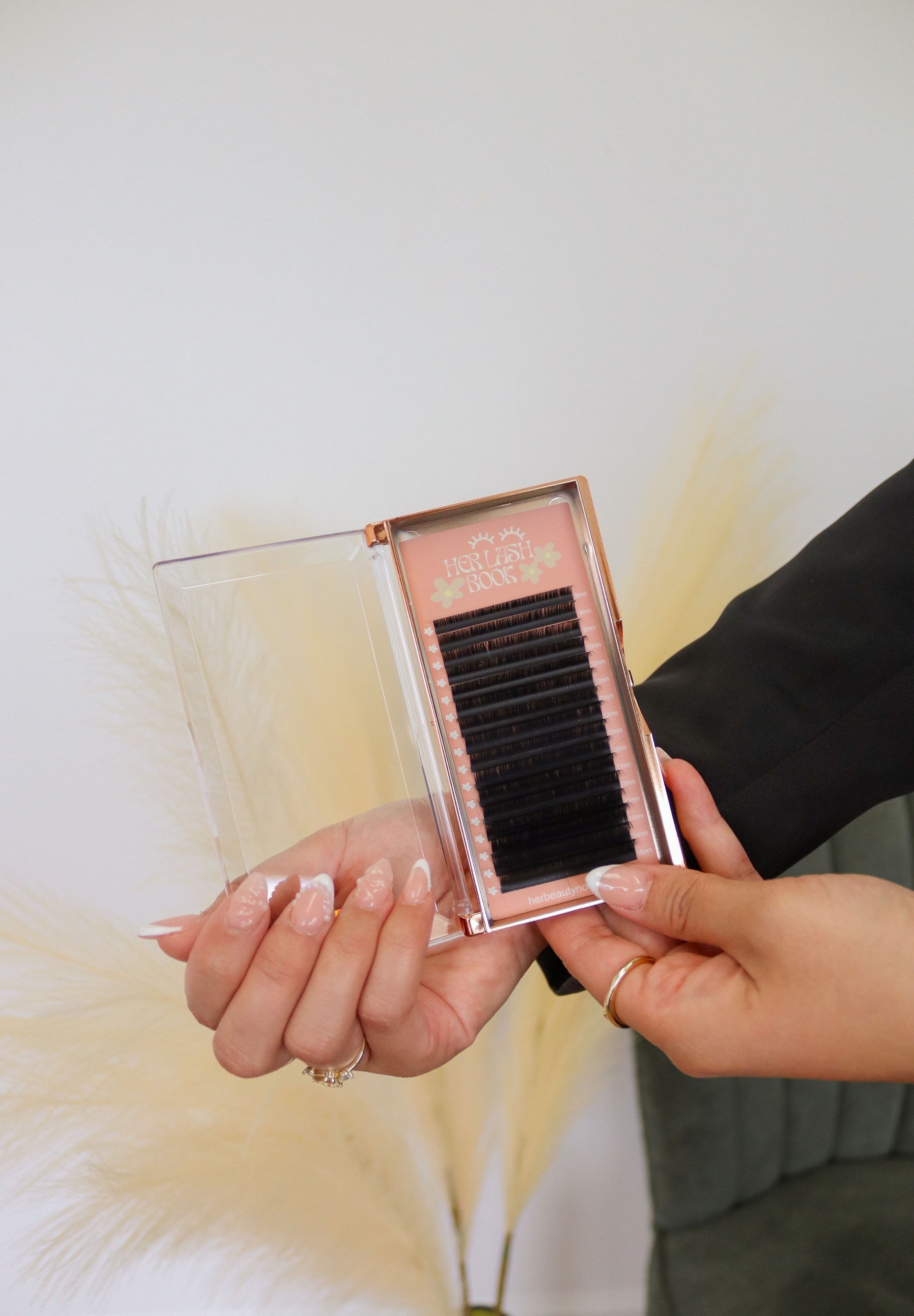 .05 Cashmere Volume Lash Mix Tray