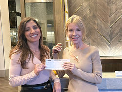 business women, Glosshouz USA Franchisee, NOra and Loni