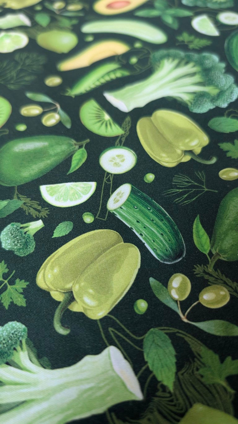 Thumbnail: Green vegetables and fruit on a dark background. Kiwi, cucumber, and pepper.