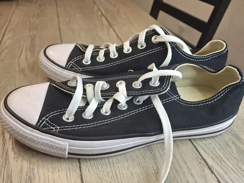 Thumbnail: Women's Size 8 Boys Size 6 Converse All Star Low Tops Black and White Casual