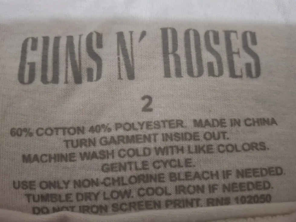 Guns and Roses white t shirt size two medium/ large adults rock and roll Concert