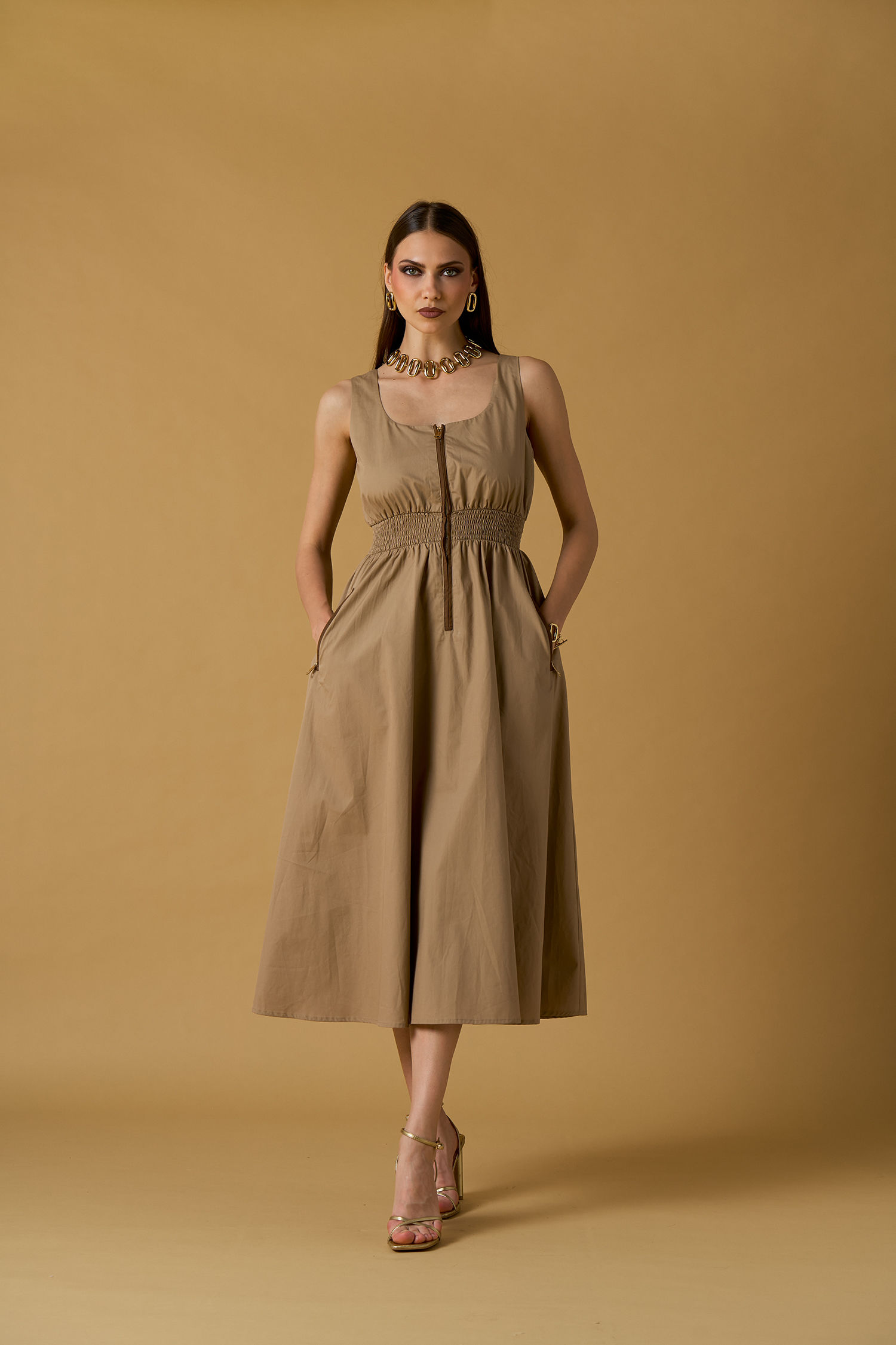 VESTIDO COM CINTURA ELASTICA