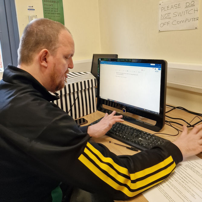 Volunteer Digital Buddy working on mind mapping software