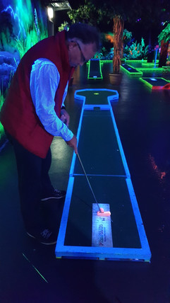Neon Minigolf Event