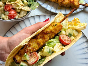 Piadina met kipsaté en frisse Caesarsalade