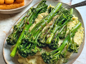 Smeuïge broccolipuree met gebakken bimi