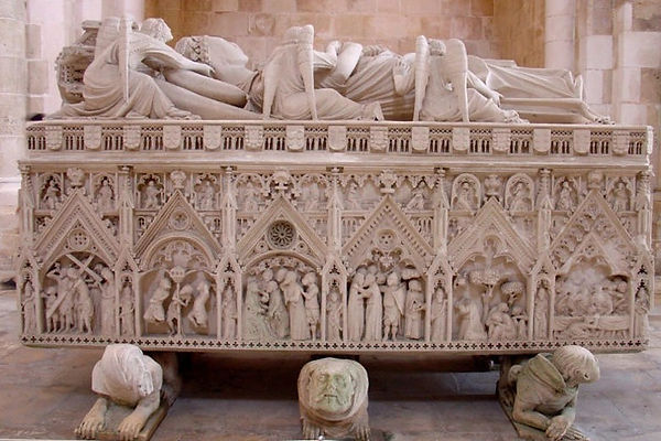 Tomb of Pedro and Ines, the famous medieval lovers
