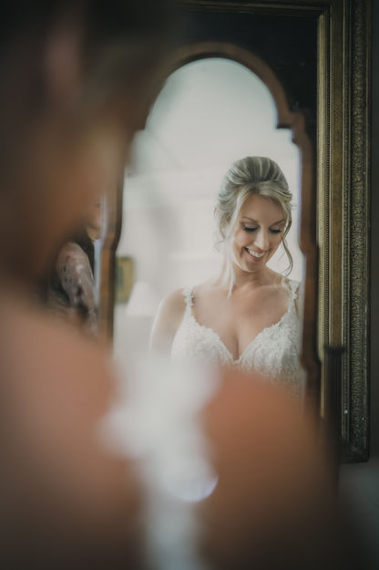 Bridal portraits at Pekes Manor