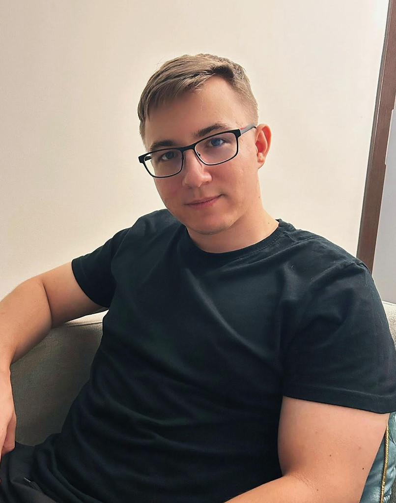 Piotr Pystkowski - Jestem psychologiem z wykształceniem pedagogicznym. Ukończyłem pięcioletnie jednolite studia magisterskie z psychologii na specjalizacji „seksuologia i psychoterapia”.