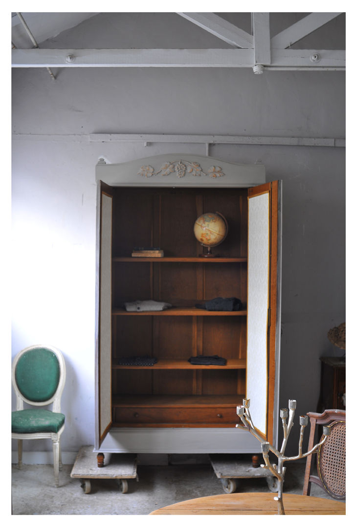 Thumbnail: Toscane Wardrobe french antique wardrobe