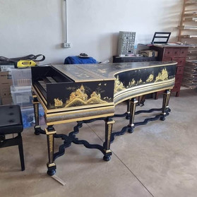 Mietke-harpsichord-decoration-pastiglia