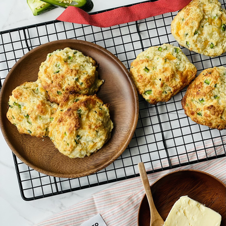 Jalapeño Cheddar Drop Biscuits 