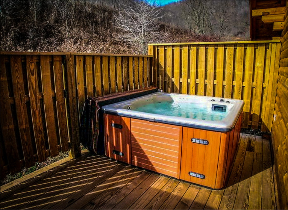 Honeymoon Luxury Log Cabin Rental King