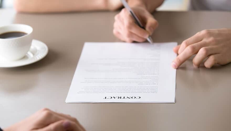 Consumidor analfabeto é condenado por má-fé ao contestar empréstimo