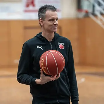 Stefan Weissenböck3.WEBP