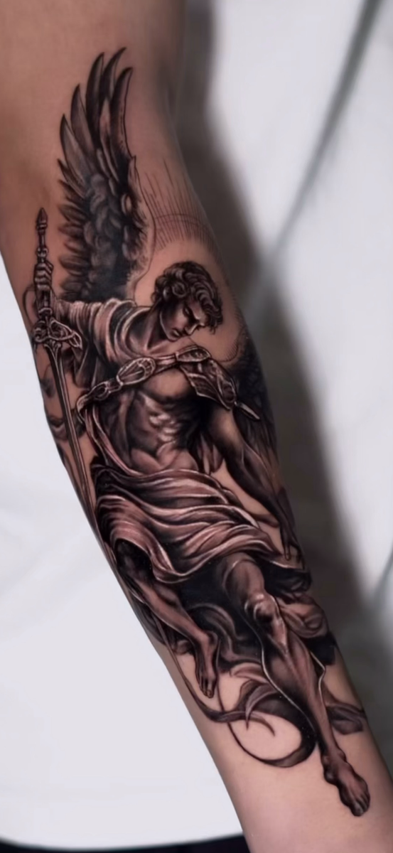Luck Tattoo Studio