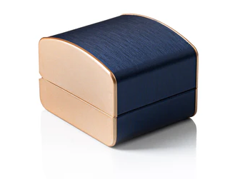 Curve Appeal Ring Box
