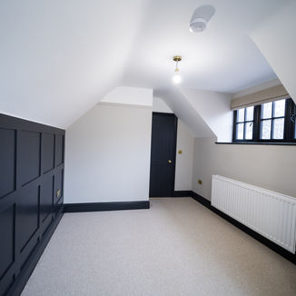 6 Moreton Manor House