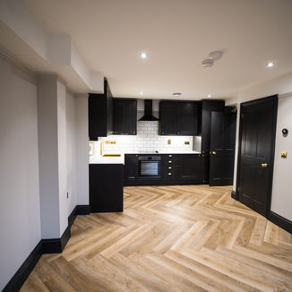 4 Moreton Manor House