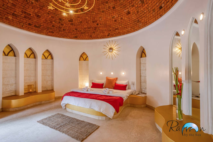 Inside Dome Cottage 