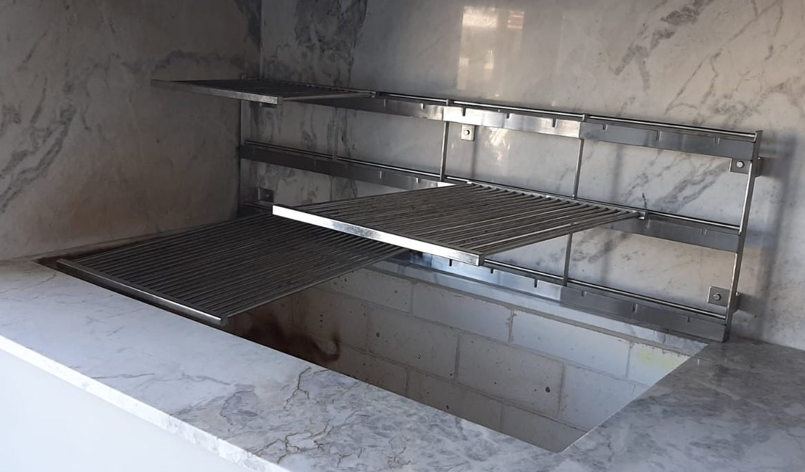 Suporte  para espetos com Grelha de encaixe