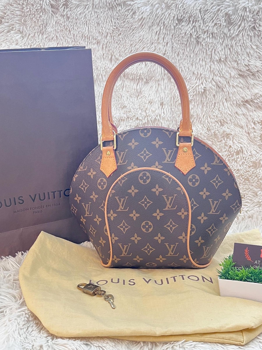 Authentic LOUIS VUITTON Ellipse PM in Monogram canvas