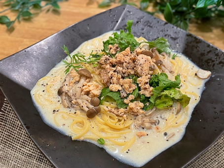 秋鮭ときのこの豆乳クリームパスタ