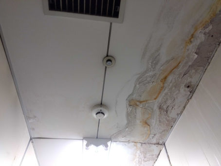 港区駅漏水処理に伴う改修工事